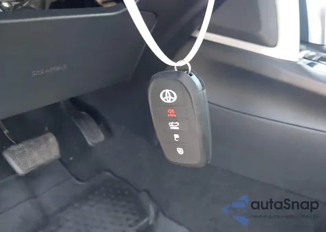 2023 Toyota Corolla Cross Xle z USA, uszkodzony, nr VIN 7MUDAABG9PV064131